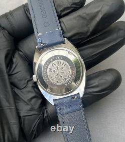 Vintage Rado Space Wing Automatic Watch Blue Gradient Dial Rare 1970s Swiss