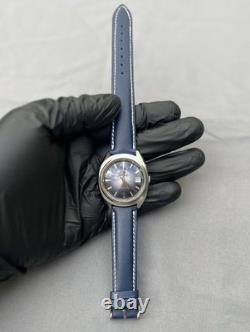 Vintage Rado Space Wing Automatic Watch Blue Gradient Dial Rare 1970s Swiss