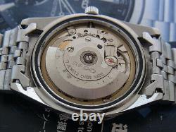 Vintage Rado Voyager Automatic 17 Jewels Swiss Made Watch. Nice & Rare