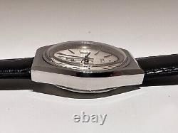 Vintage Rare Classic Collectible Swiss All St. Steel Men's Quartz Watch Roamer