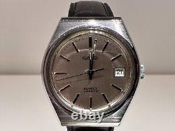 Vintage Rare Collectible Swiss All St. Steel Men's Quartz Watch Roamer Searock