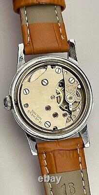 Vintage Renown Watch Swiss 15 Jewels Shock Resistant Beautiful Dial Serviced