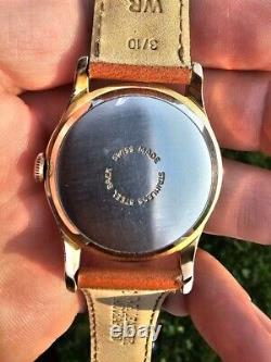 Vintage Roamer Calendar Date 17 Jewels Mens Swiss Made Watch Rare Dail