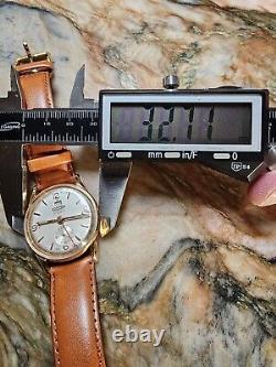 Vintage Roamer Calendar Date 17 Jewels Mens Swiss Made Watch Rare Dail