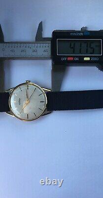 Vintage Roamer Watch Classic dial 34mm Swiss 17 Jewels rare Beautiful Dial RARE