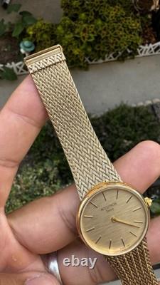 Vintage Unisex Bulova Accutron P1 Swiss Quartz Cobra Bracelet Rare Working Watch