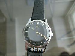 Vintage and Rare Tissot Watch Co 16 Jewels Swiss Made Black Dial Wrist watch