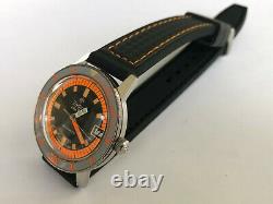 WOW Rare Vintage ZODIAC Sea Wolf Diver ORANGE EXOTIC 200m Automatic Swiss Watch