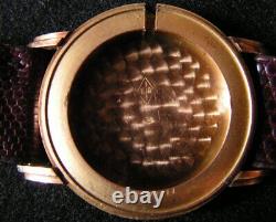 Zenith Rare Vintage Gold 18k 750 Watch caliber 106. P 50 Swiss Made Circa 1940s